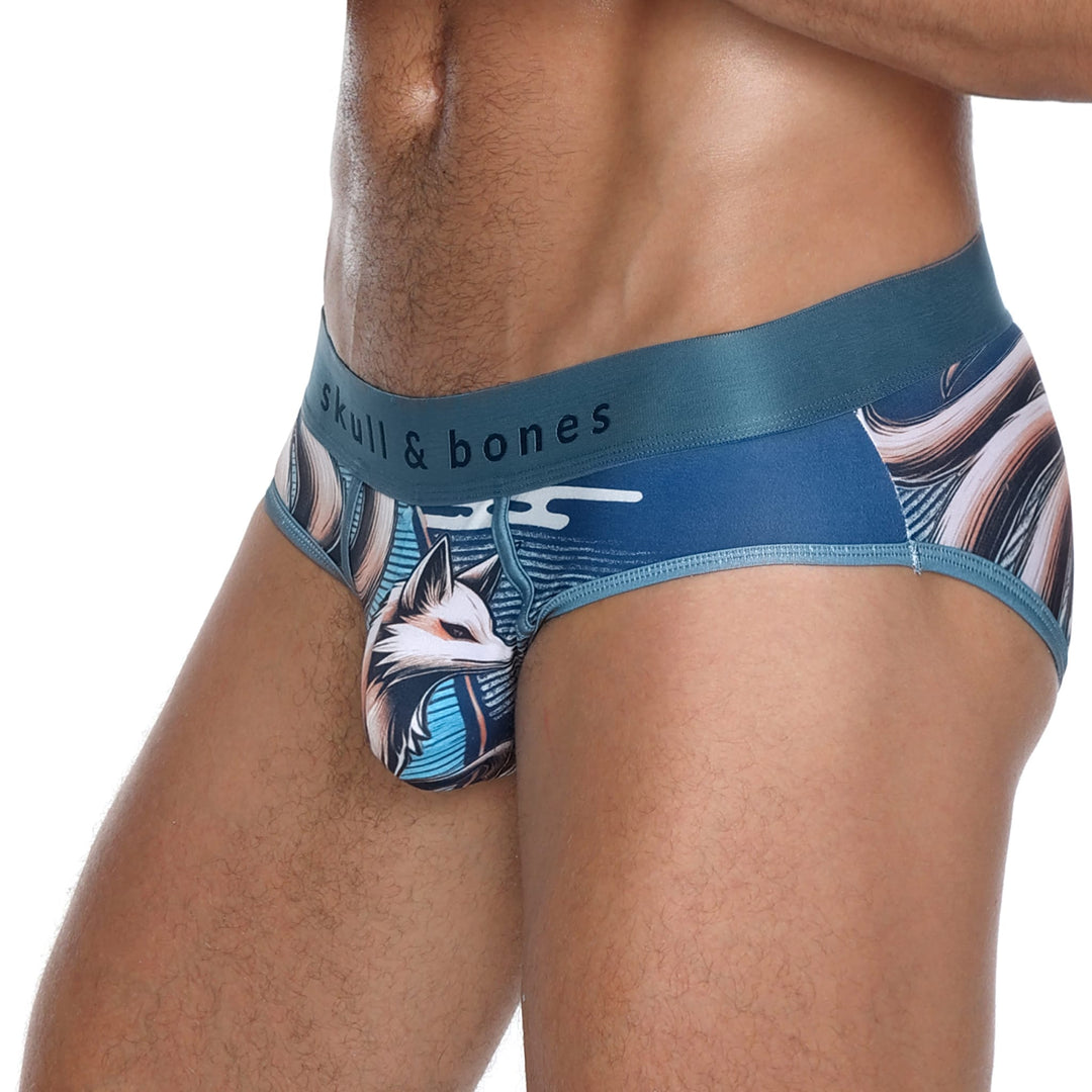 Skull and BonesKitsune Blue Brief