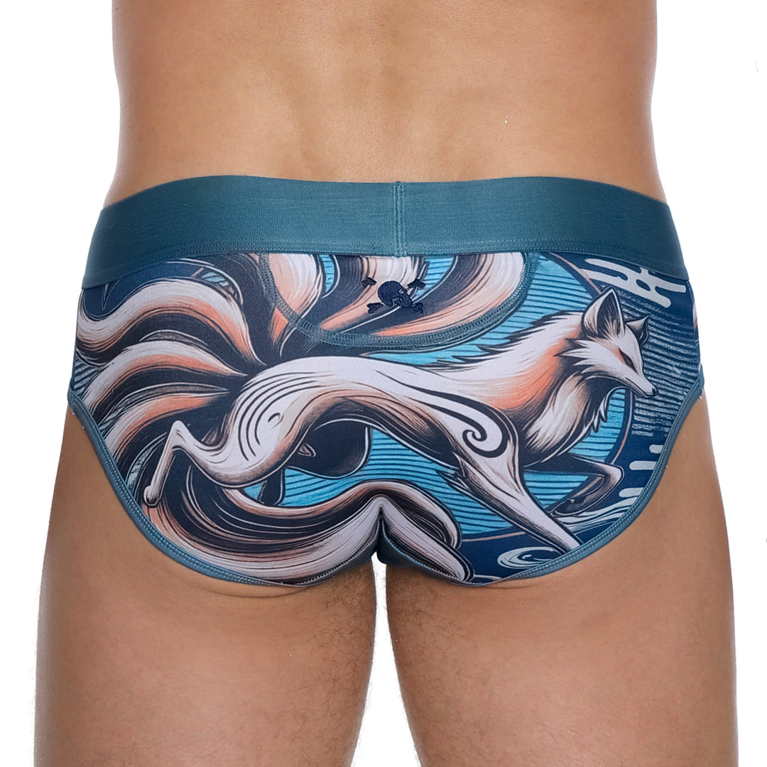 Skull and BonesKitsune Blue Brief