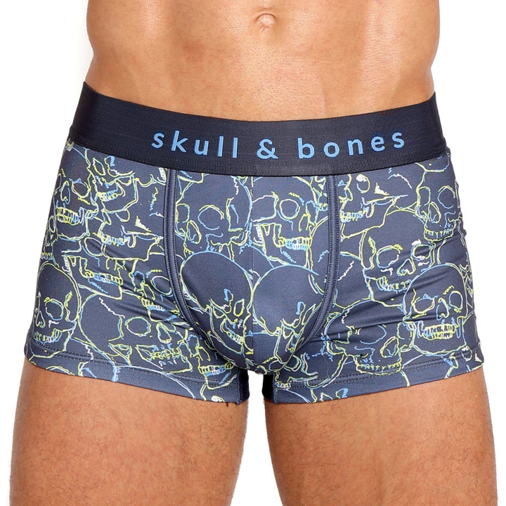 Outline Tossed Skulls Trunks