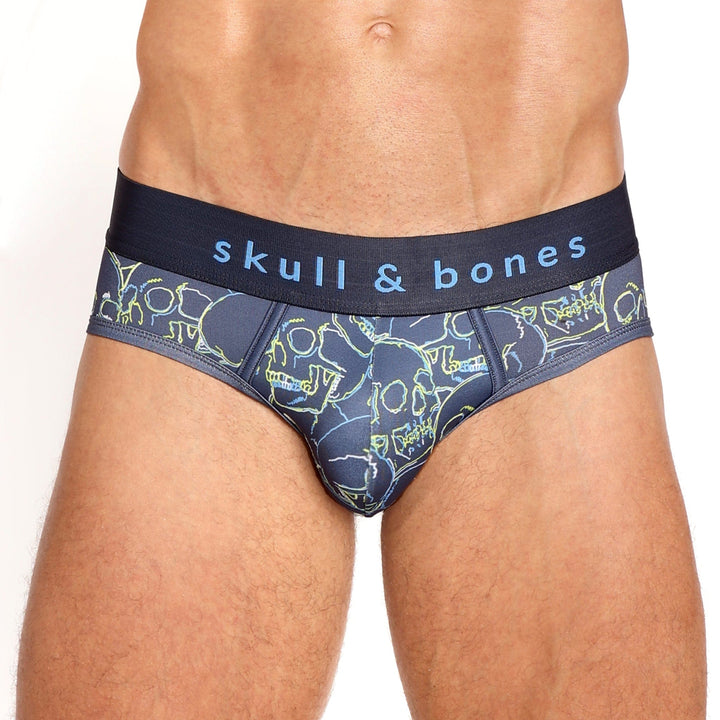 Outline Tossed Skulls Briefs