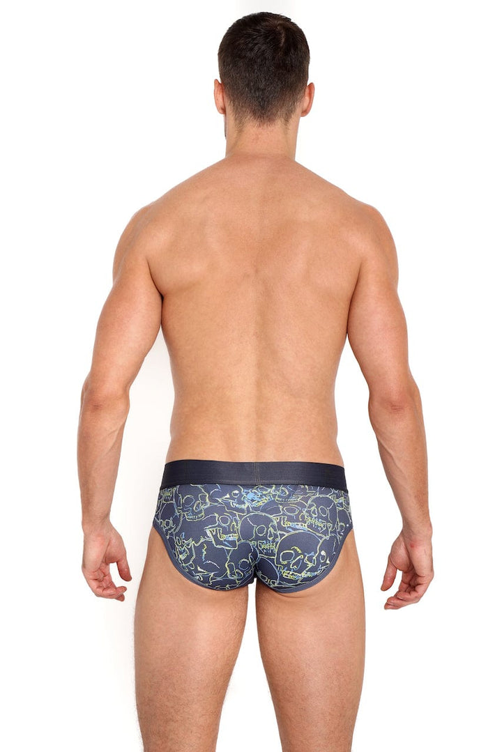 Outline Tossed Skulls Briefs