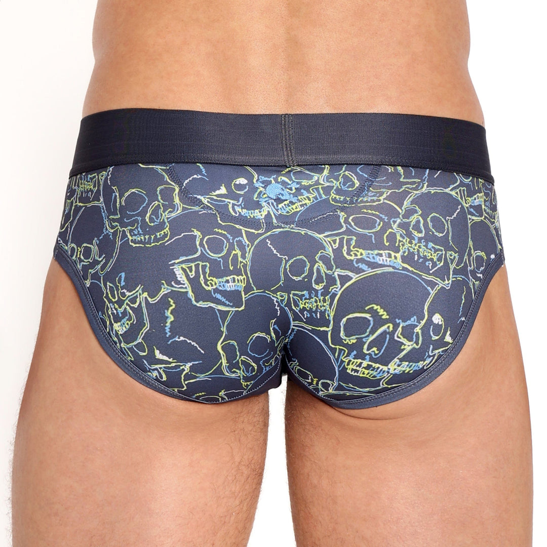 Outline Tossed Skulls Briefs